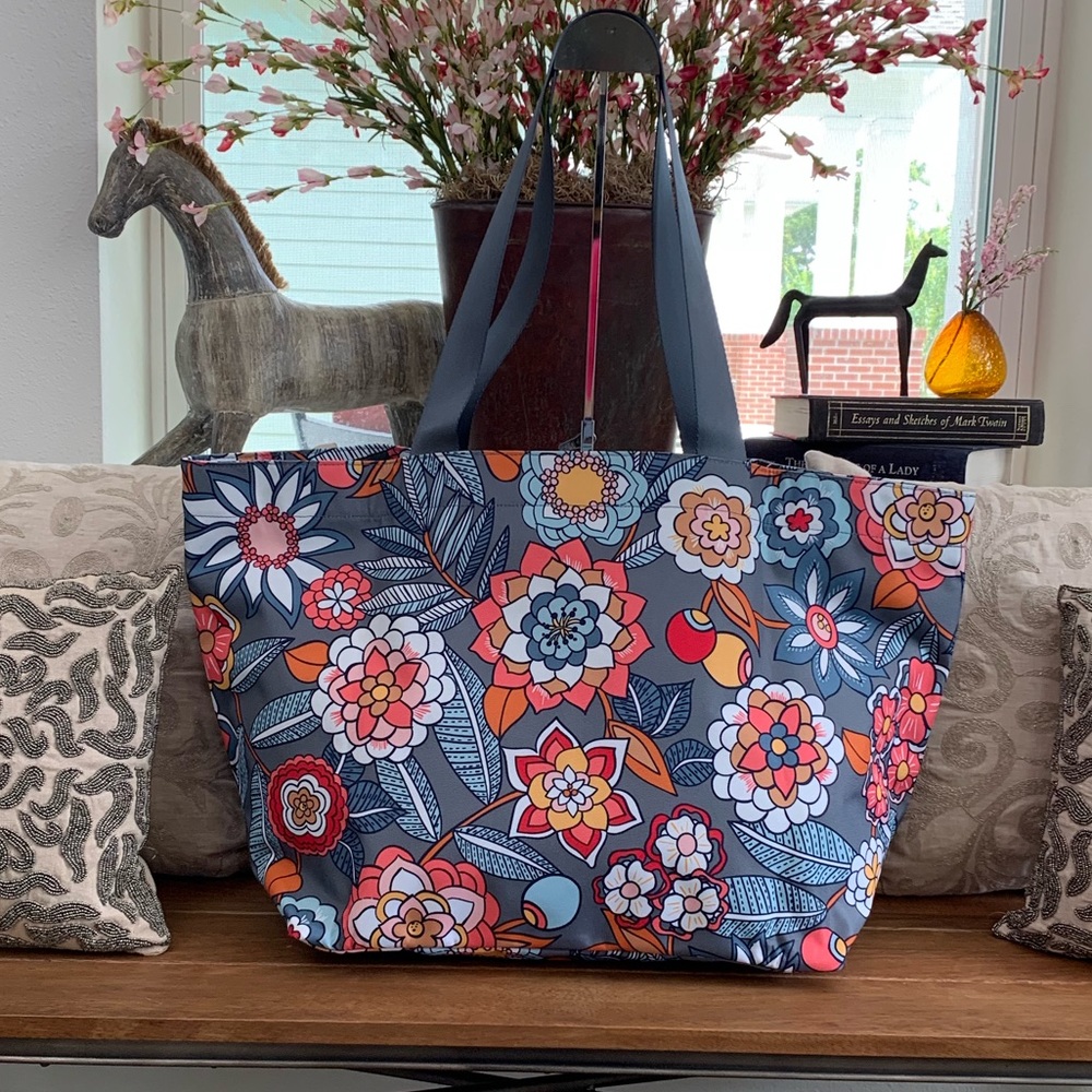 2 piece Vera Bradley Tropical Evening Lighten Up - Picture 3 of 8
